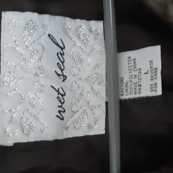 Leather jacket - Picture 2 of 4